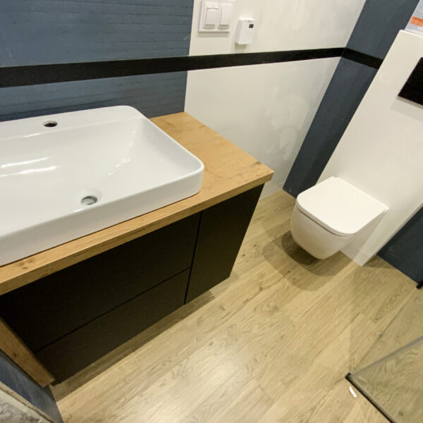 gallery-item