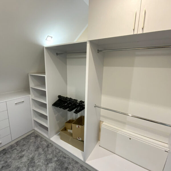 gallery-item