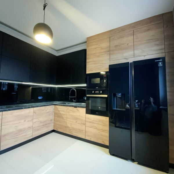 gallery-item