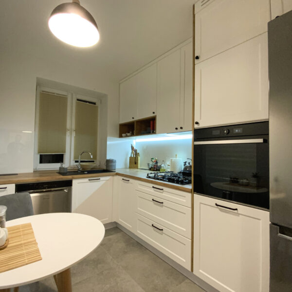 gallery-item
