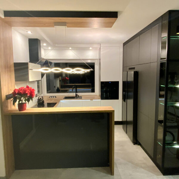 gallery-item