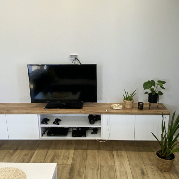 gallery-item