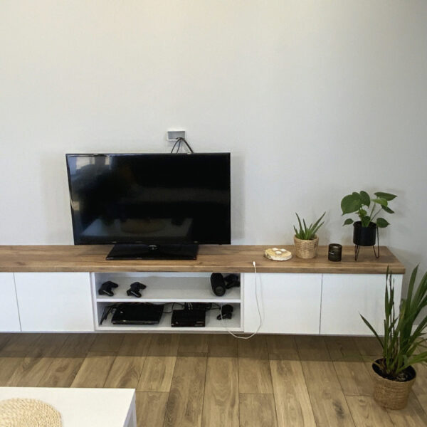 gallery-item