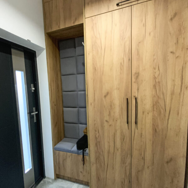 gallery-item