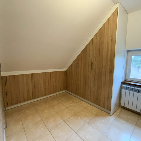 gallery-item