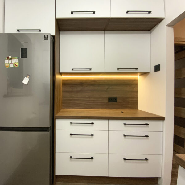 gallery-item