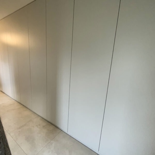 gallery-item