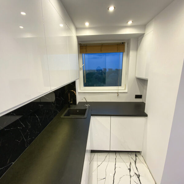 gallery-item