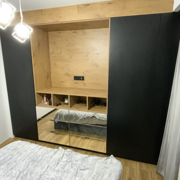 gallery-item
