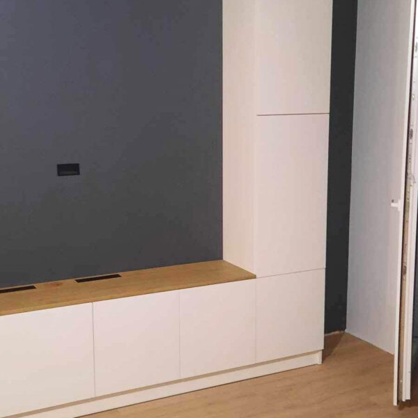 gallery-item