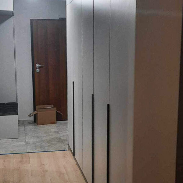 gallery-item