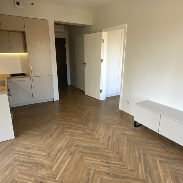 gallery-item
