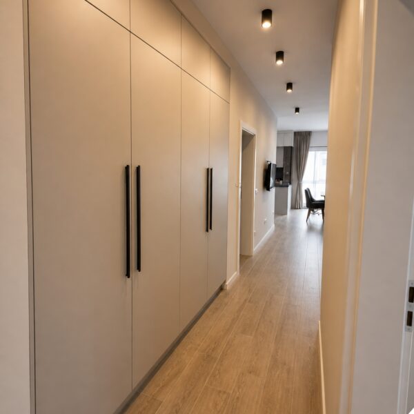 gallery-item