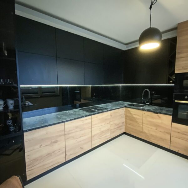 gallery-item