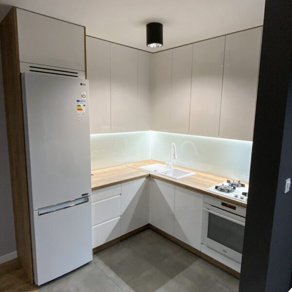 gallery-item