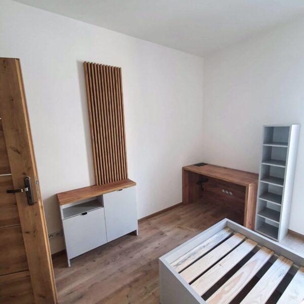gallery-item