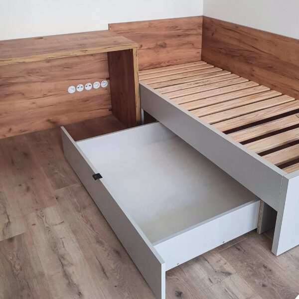gallery-item