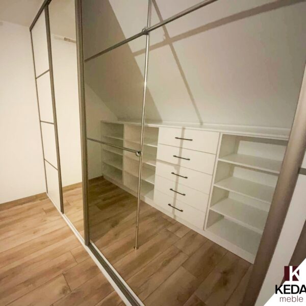 gallery-item