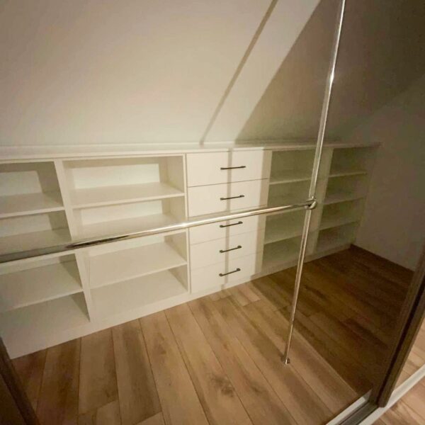 gallery-item
