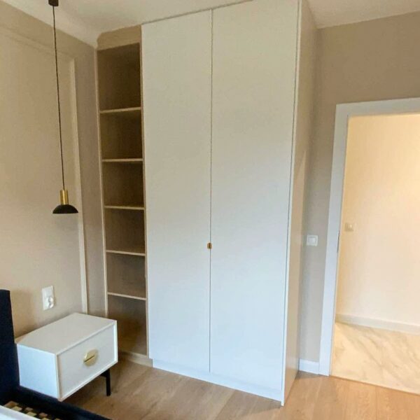 gallery-item