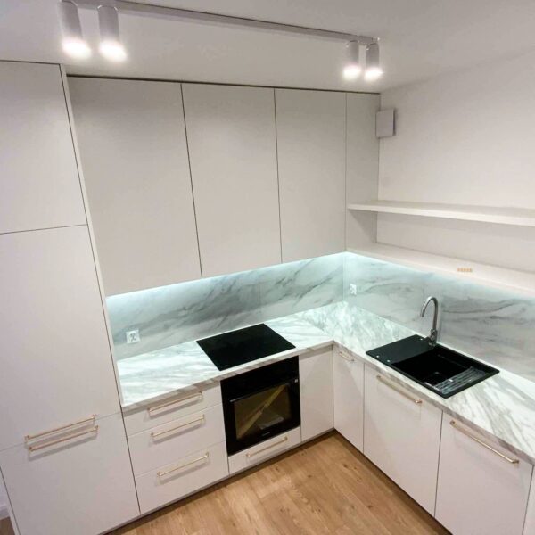 gallery-item
