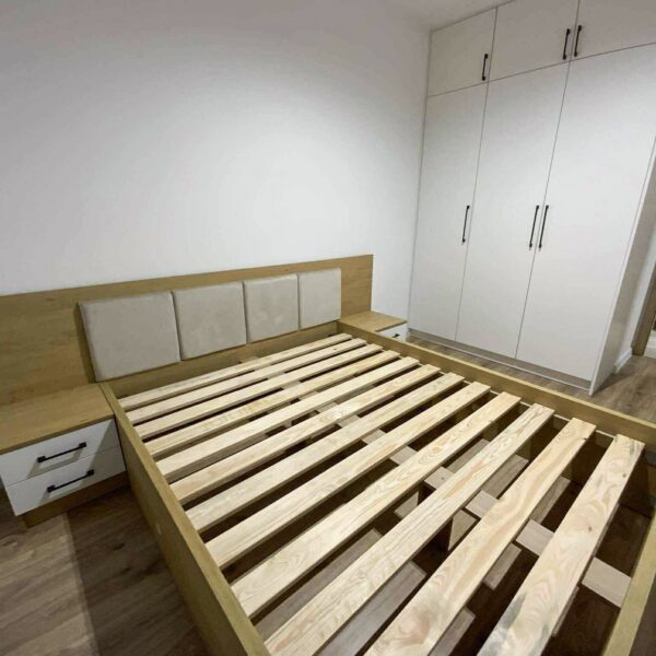gallery-item