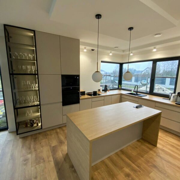 gallery-item