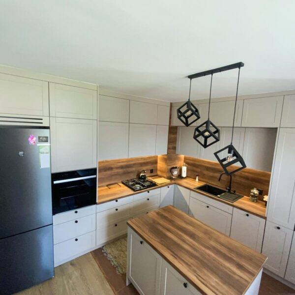 gallery-item