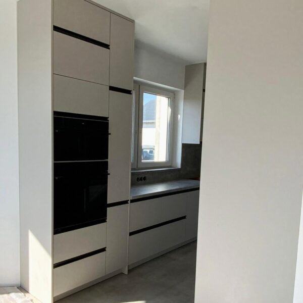 gallery-item