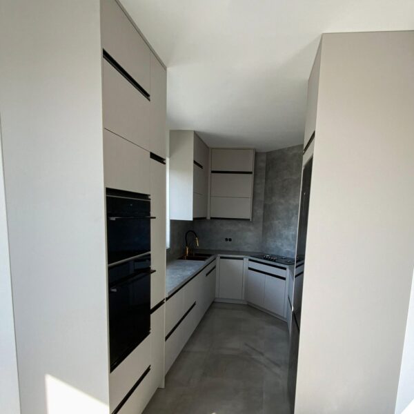 gallery-item